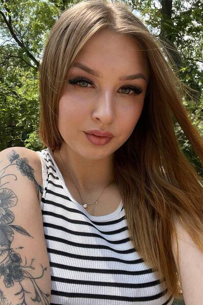 Captivating Elegance: Aleksandra, 22 y.o. from Mykolaiv, Ukraine — VeronikaLove