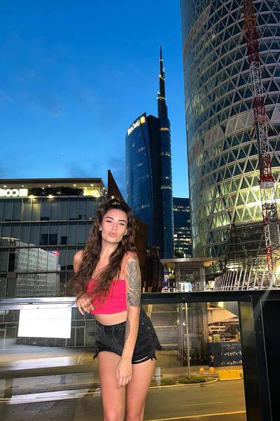 Alluring Presence: Anzhelika, 28 y.o. from Kharkiv, Ukraine — VeronikaLove