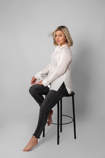 Enchanting Presence: Kseniia, 37 y.o. from Odesa, Ukraine — VeronikaLove