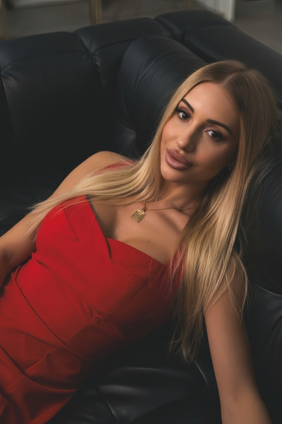 Charming Olga, 31 y.o. from Odesa, Ukraine with Blonde hair — VeronikaLove