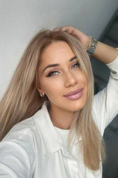 Enthralling Mystery: Yana, 33 y.o. from Kyiv, Ukraine — VeronikaLove