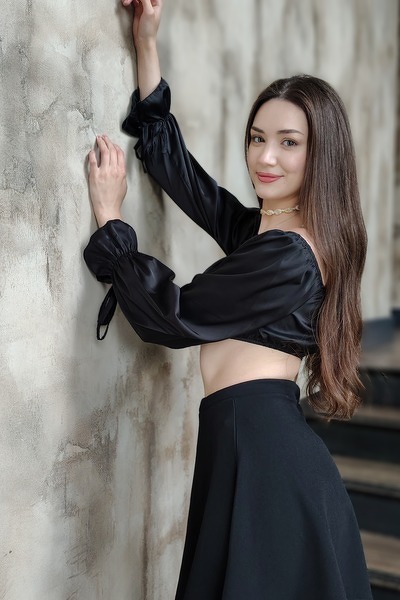 Magnetic Allure: Vladislava, 23 y.o. from Kyiv, Ukraine — VeronikaLove