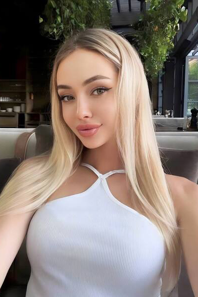 Ethereal Elegance: Diana, 27 y.o. from Odesa, Ukraine — VeronikaLove