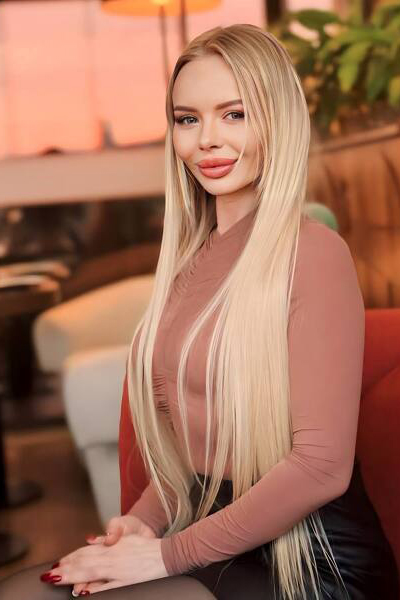 Enigmatic Beauty: Evgeniya, 33 y.o. from Kropyvnytskyi, Ukraine — VeronikaLove