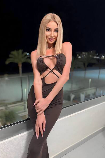 Enchanting Gaze: Alena, 29 y.o. from Dnipro, Ukraine — VeronikaLove