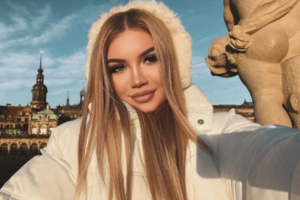 Captivating Beauty: Oksana, 24 y.o. from Wroclaw, Poland — VeronikaLove