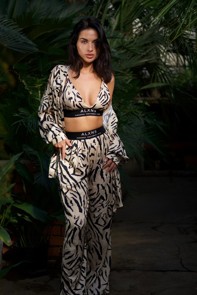 Elegant Enchantment: Iryna, 27 y.o. from Odesa, Ukraine — VeronikaLove