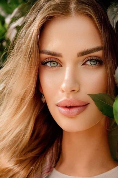 Dazzling Aura: Valentyna, 30 y.o. from Rivne, Ukraine — VeronikaLove