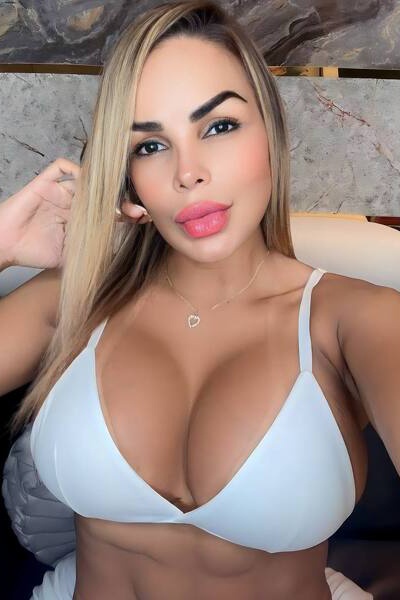 Angelic Grace: Tabirda Gonzalez, 43 y.o. from Iowa, United States — VeronikaLove