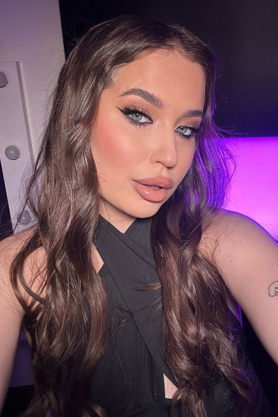 Graceful Charm: Victoriia, 22 y.o. from Dnipro, Ukraine — VeronikaLove