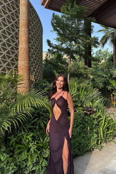 Enchanting Presence: Valeriya, 25 y.o. from Dubai, United Arab Emirates — VeronikaLove
