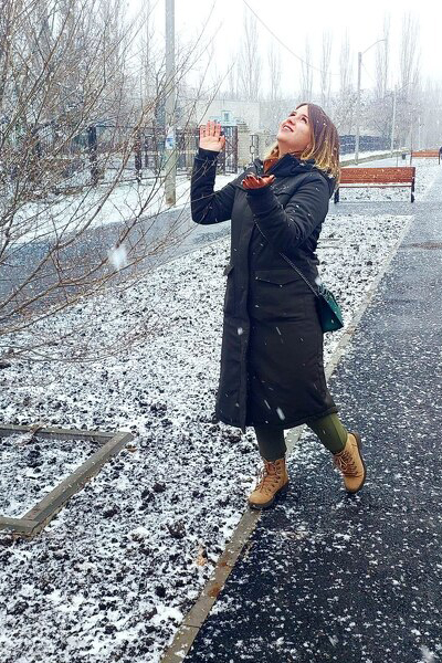 Alluring Violetta, 23 y.o. from Mykolaiv, Ukraine with Brown hair — VeronikaLove