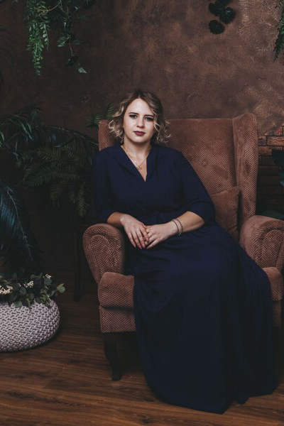 Alluring Violetta, 23 y.o. from Mykolaiv, Ukraine with Brown hair — VeronikaLove