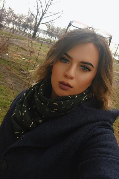 Alluring Violetta, 23 y.o. from Mykolaiv, Ukraine with Brown hair — VeronikaLove