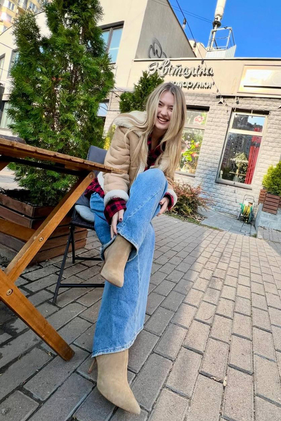 Ethereal Angelina, 27 y.o. from Kyiv, Ukraine with Light-brown hair — VeronikaLove