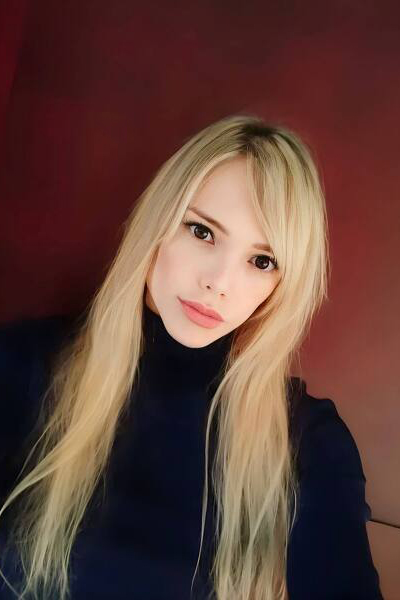 Whimsical Vanessa, 35 y.o. from Departamento de Cordoba, Colombia with Light-brown hair — VeronikaLove