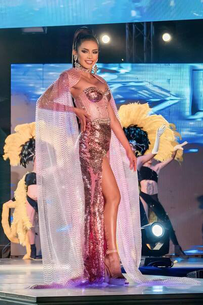 Vivacious Vision: Victoria Valentina, 25 y.o. from Estado Portuguesa, Venezuela — VeronikaLove