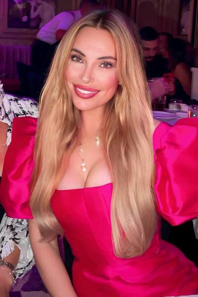 Radiant Charm: Natalia, 43 y.o. from Florida, United States — VeronikaLove