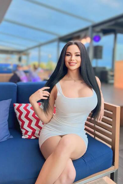 Whimsical Wonder: Vira, 21 y.o. from Kyiv, Ukraine — VeronikaLove