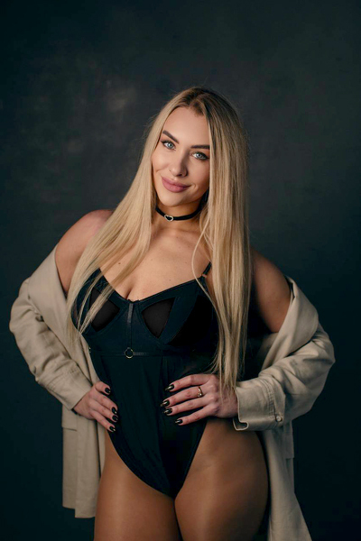 Mystical Presence: Kristina, 38 y.o. from Kharkiv region, Ukraine — VeronikaLove