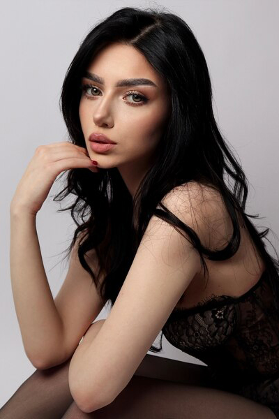 Joyful Oryna, 18 y.o. from Berlin, Germany with Brown hair — VeronikaLove