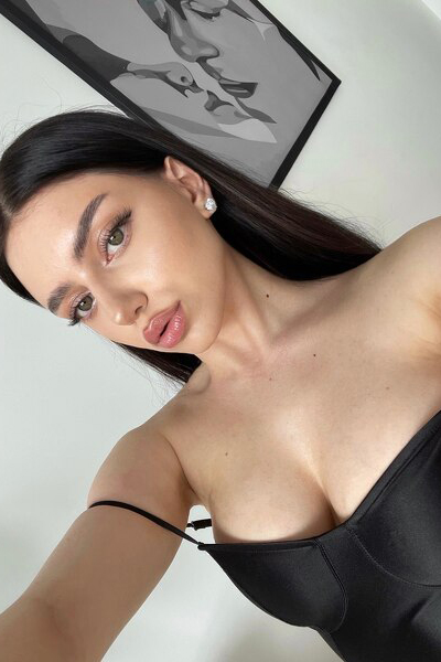 Joyful Oryna, 18 y.o. from Berlin, Germany with Brown hair — VeronikaLove