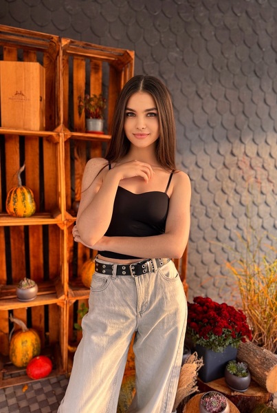 Magnetic Allure: Anna, 22 y.o. from Cherkasy, Ukraine — VeronikaLove