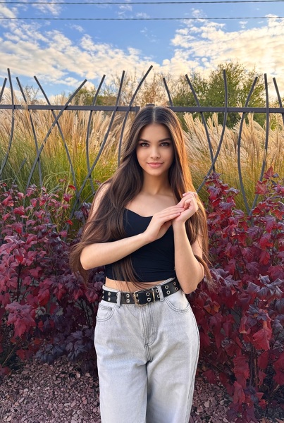 Magnetic Allure: Anna, 22 y.o. from Cherkasy, Ukraine — VeronikaLove