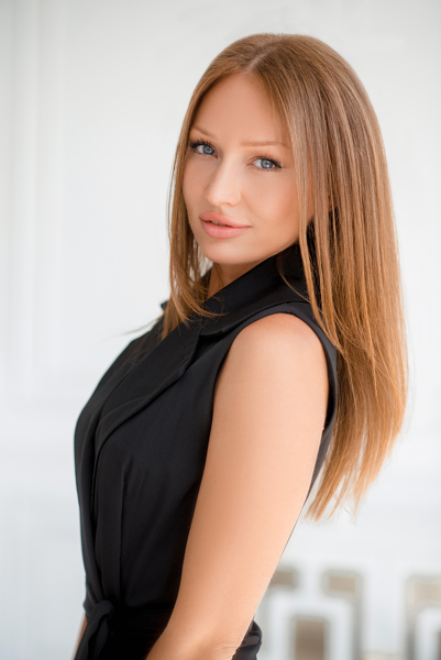 Enigmatic Allure: Julia, 34 y.o. from Odesa, Ukraine — VeronikaLove