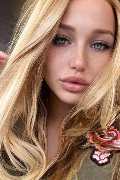 Captivating Beauty: Anastasiya, 27 y.o. from Kyiv, Ukraine — VeronikaLove