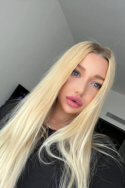 Captivating Beauty: Anastasiya, 27 y.o. from Kyiv, Ukraine — VeronikaLove