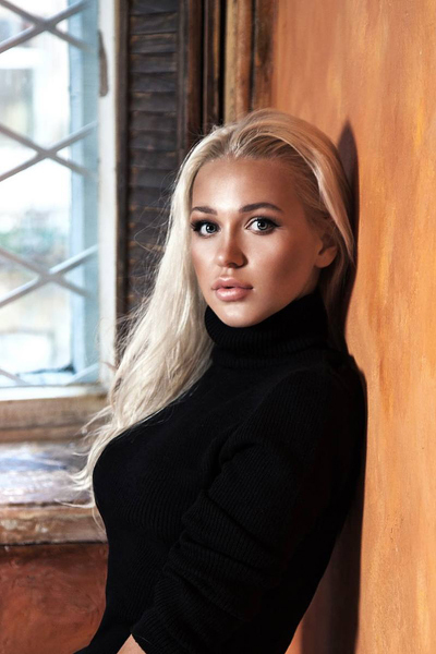 Captivating Beauty: Anastasiya, 27 y.o. from Kyiv, Ukraine — VeronikaLove