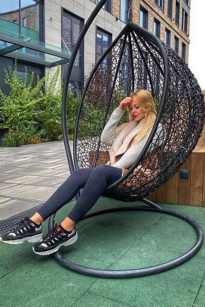 Captivating Beauty: Anastasiya, 27 y.o. from Kyiv, Ukraine — VeronikaLove