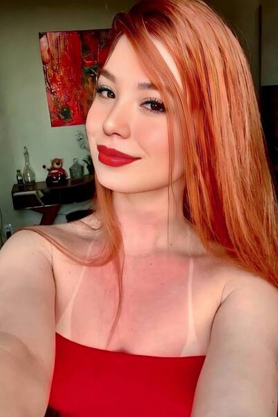 Graceful Presence: Eliza, 28 y.o. from Distrito de Braga, Portugal — VeronikaLove