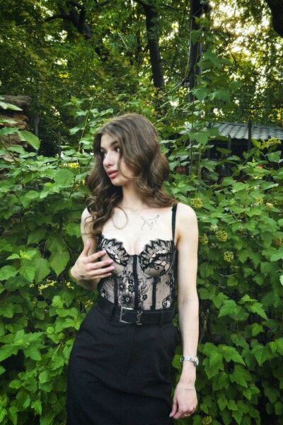 Magnetic Allure: Anzhela, 21 y.o. from Lutsk, Ukraine — VeronikaLove