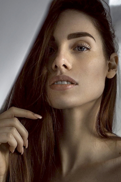 Elegant Hanna, 31 y.o. from Odesa, Ukraine with Brown hair — VeronikaLove