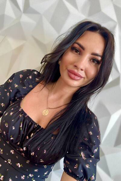 Graceful Charm: Alena, 33 y.o. from Kryvyi Rih, Ukraine — VeronikaLove