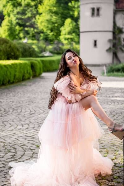 Enchanting Viktoriya, 38 y.o. from Kyiv, Ukraine with Brown hair — VeronikaLove
