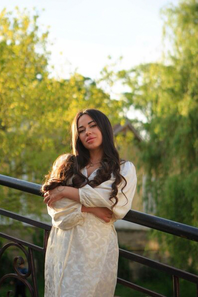 Enchanting Viktoriya, 38 y.o. from Kyiv, Ukraine with Brown hair — VeronikaLove