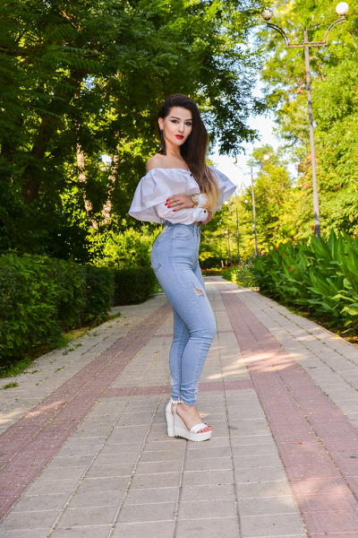 Vivacious Vision: Rimma, 40 y.o. from Kherson, Ukraine — VeronikaLove