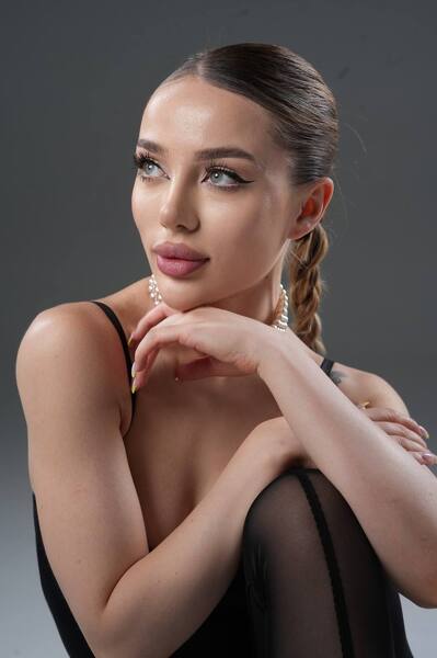 Graceful Presence: Inna, 26 y.o. from Warszawa, Poland — VeronikaLove