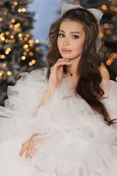 Captivating Elegance: Kseniya, 21 y.o. from Kherson, Ukraine — VeronikaLove