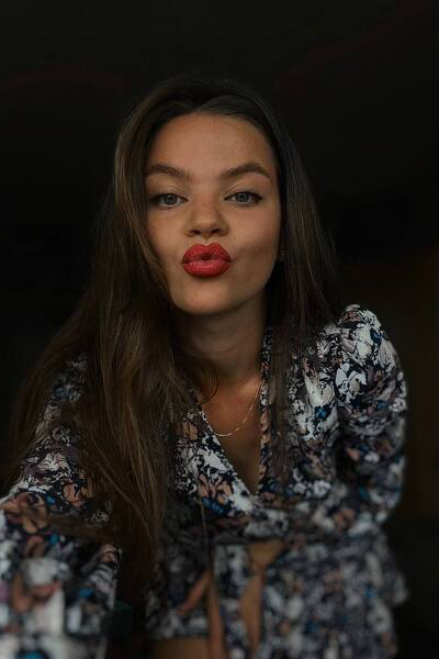 Enchanting Aura: Victoriya, 27 y.o. from Dnipro, Ukraine — VeronikaLove