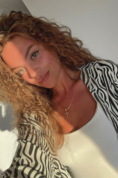 Enchanting Aura: Victoriya, 27 y.o. from Dnipro, Ukraine — VeronikaLove