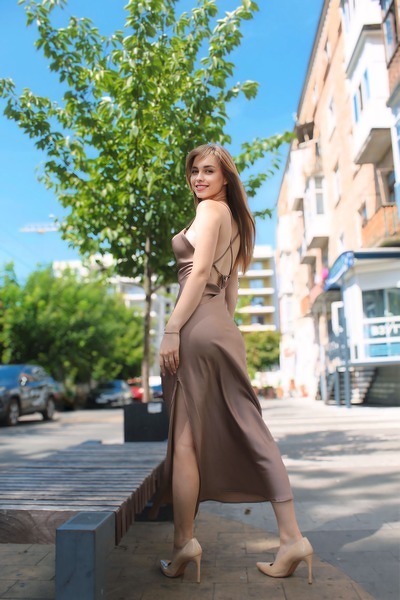 Ethereal Charm: Dariia, 24 y.o. from Bila Tserkva, Ukraine — VeronikaLove