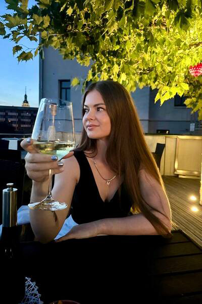 Radiant Charm: Margarita, 30 y.o. from Kropyvnytskyi, Ukraine — VeronikaLove