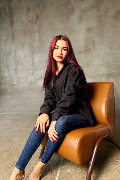 Enthralling Gaze: Marina, 22 y.o. from Zaporizhzhia, Ukraine — VeronikaLove