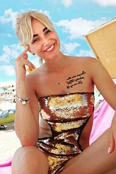 Alluring Zhanna, 37 y.o. from Kryvyi Rih, Ukraine with Blonde hair — VeronikaLove