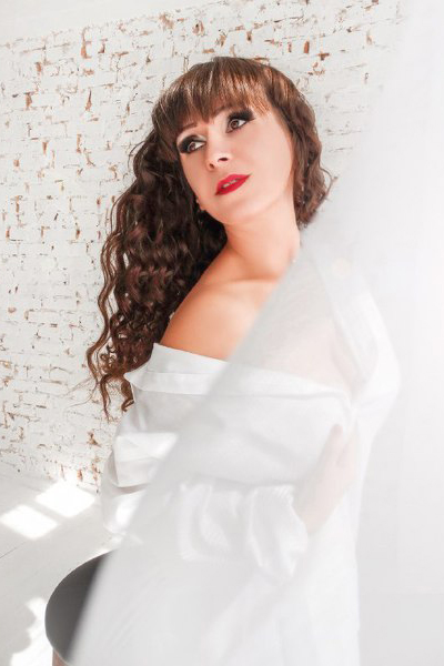 Graceful Presence: Nadezhda, 40 y.o. from Kherson, Ukraine — VeronikaLove