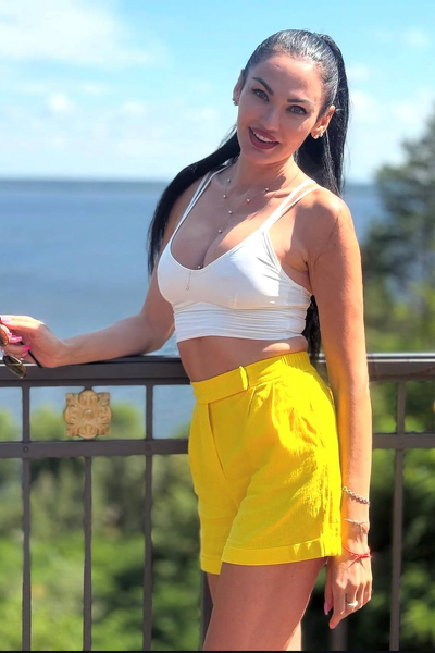 Radiant Charm: Svetlana, 44 y.o. from Kharkiv, Ukraine — VeronikaLove